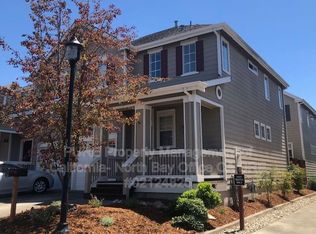 1017 Warren Dr, Petaluma, CA 94952