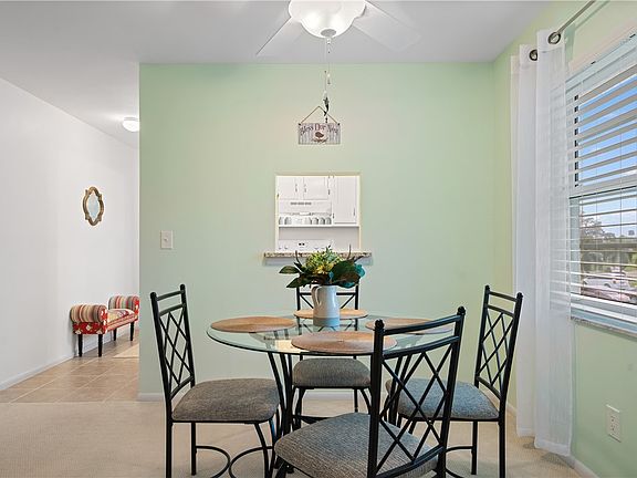 4th image of 52 Woodland Dr APT 207