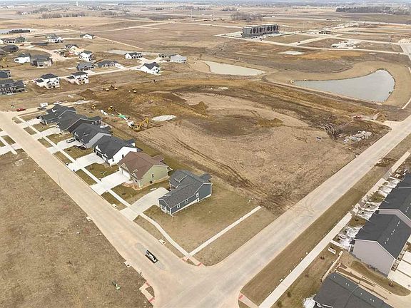 3rd image of 1403 Green Oak Pass