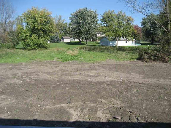 5th image of 4171 N Paul Cir