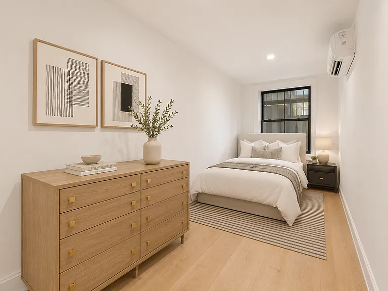 1014 Putnam Ave #1 — Photo 6