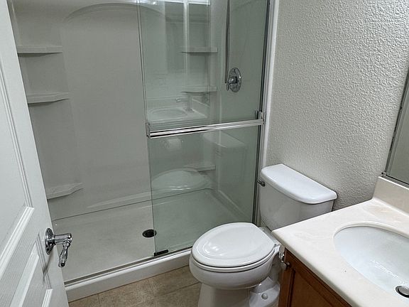 3rd image of 2718 Holly St