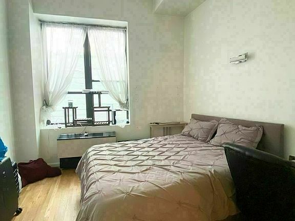 4th image of 207 E 37th St #1DA