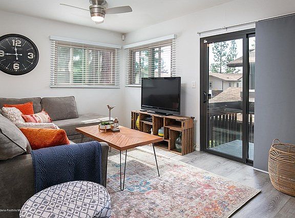 4th image of 6716 Clybourn Ave Unit 246