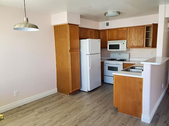 5th image of 5253 Caspian Springs Dr Unit 204