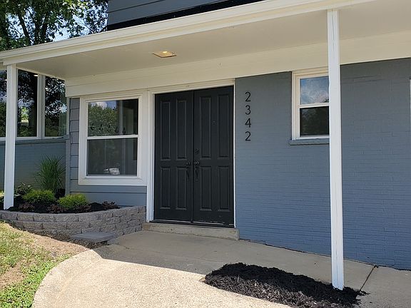 3rd image of 2342 Summit St