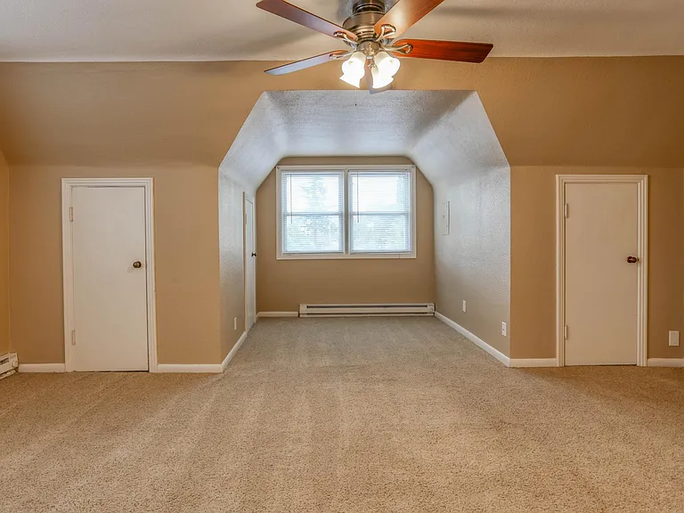 3919 Creston Ave #3 — Photo 20