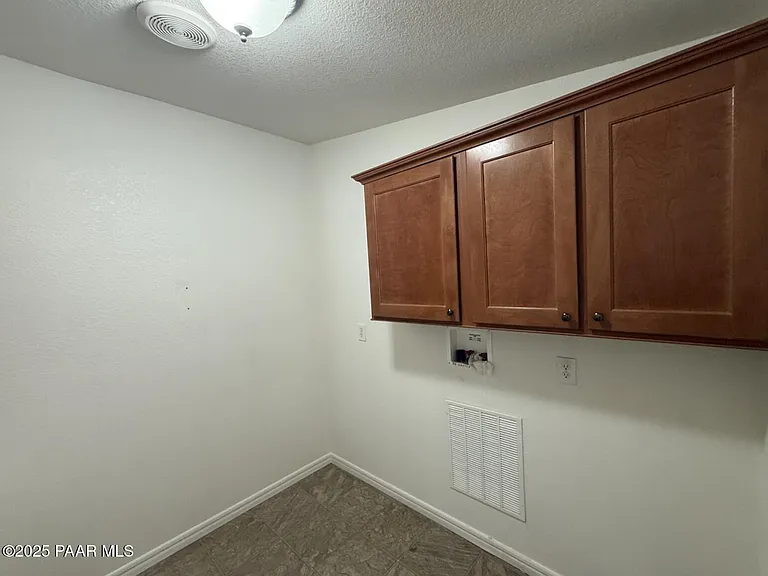 1116 Samantha St — Photo 47