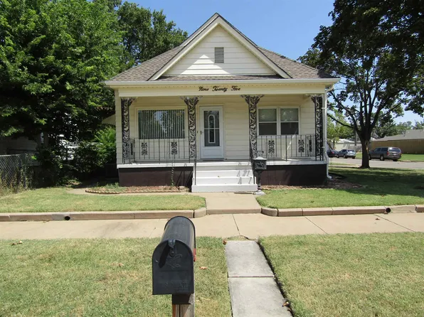925 Johnstown Ave, Salina, KS 67401