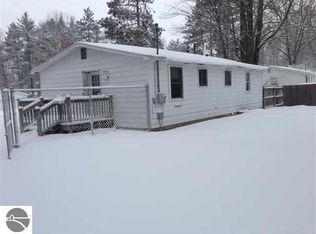 1917 Outer Dr W, Traverse City, MI 49685