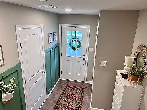Entry way