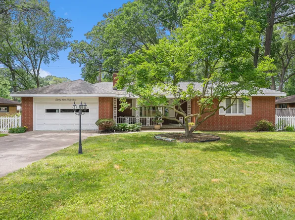 3949 Loomis Dr, Muskegon, MI 49441