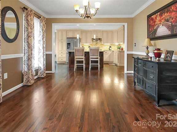 4th image of 135 Dunes Dr