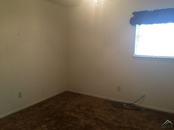 4th image of 8118 Brookhollow Dr