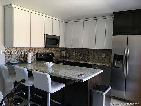 4th image of 2855 SW 11th Pl