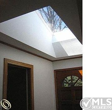 FOYER WITH SKYLIGHT