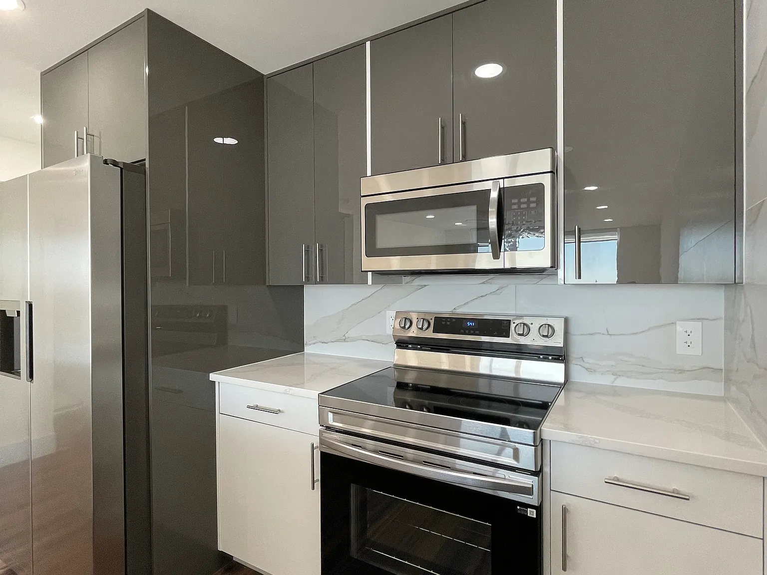 1 bed, 707 sqft, $1,700 — Photo 2