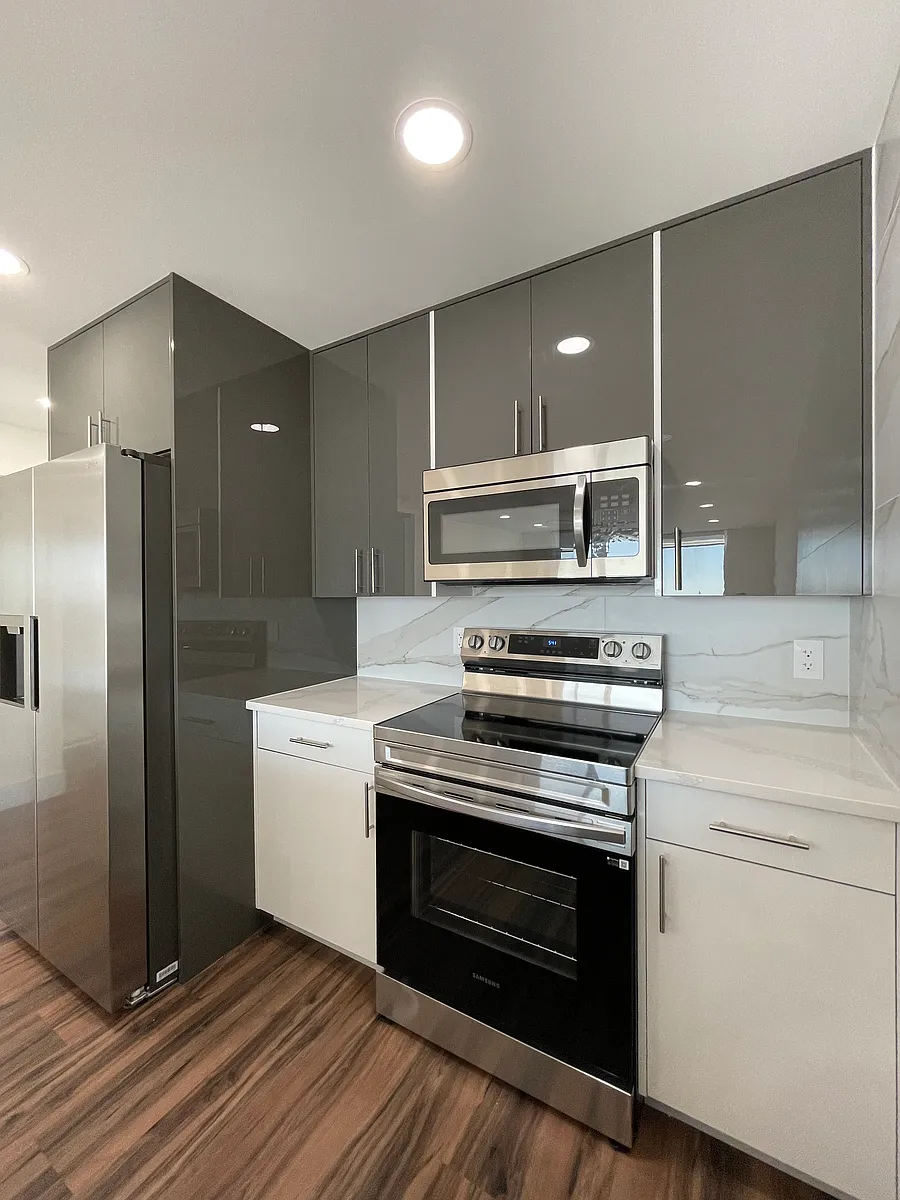 Building Photo - 4906 Spruce St #710