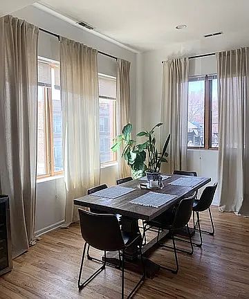3rd image of 811 N Rockwell St APT 2R