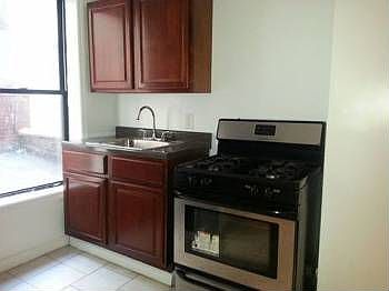 2nd image of 2304 Amsterdam Ave APT 3