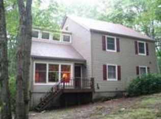 224 N Valley Rd, Pelham, MA 01002