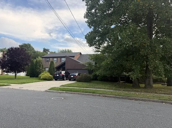 1703 Country Club Dr, Cherry Hill, NJ 08003