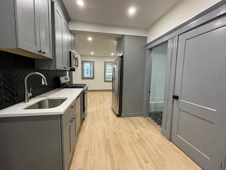 41 Long Ave #1 — Photo 3