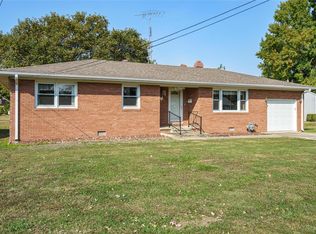 1409 N Van Buren St, Litchfield, IL 62056