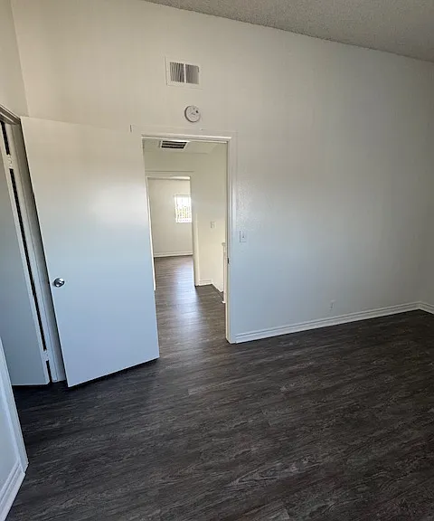 Westbay Apartments — Photo 78
