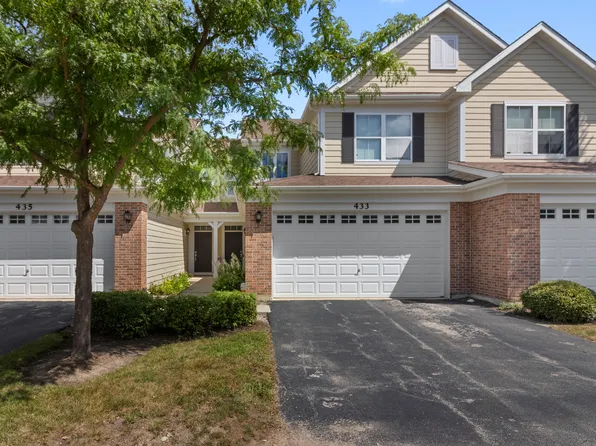 433 Acushnet St, Elgin, IL 60124