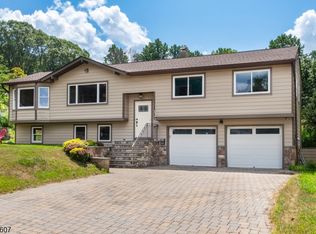 26 Tennis Ter, Sparta, NJ 07871