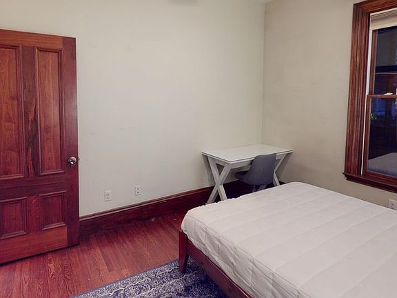 4th image of 20 Worthington St #1A
