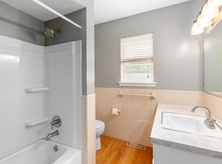 954 E Wedgewood Dr, Derby, KS 67037
