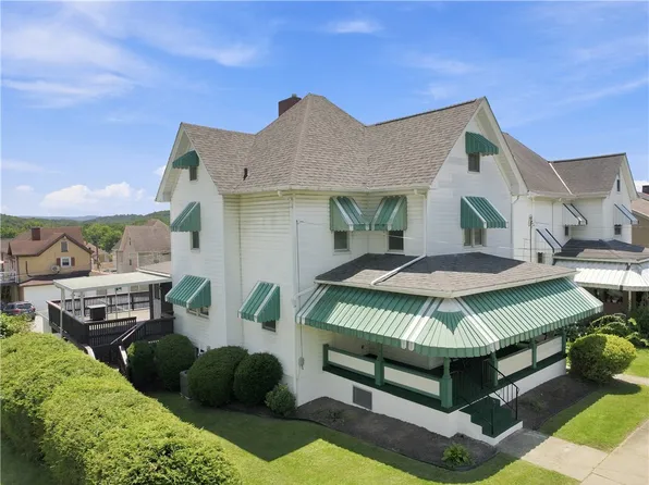 16 S 5th St, Youngwood, PA 15697