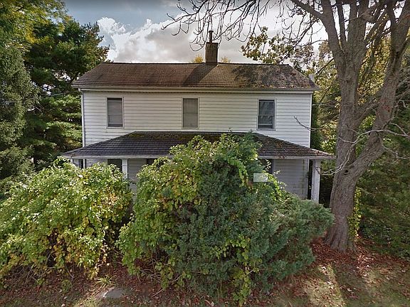Front View w/ Covered Porch