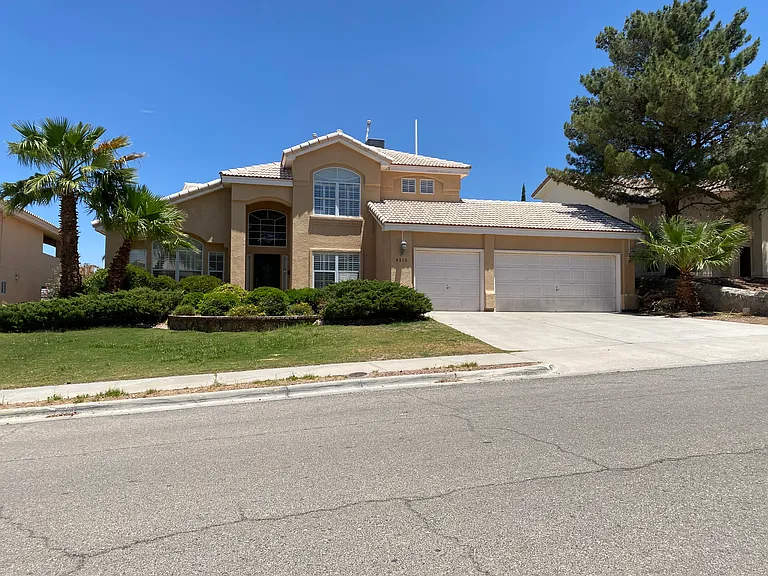 6313 La Posta Dr — Photo 2