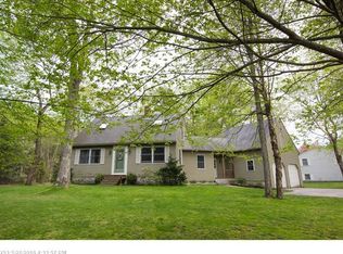 40 Arrowhead Dr, Brunswick, ME 04011