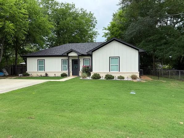 401 Oak St, Hallsville, TX 75650