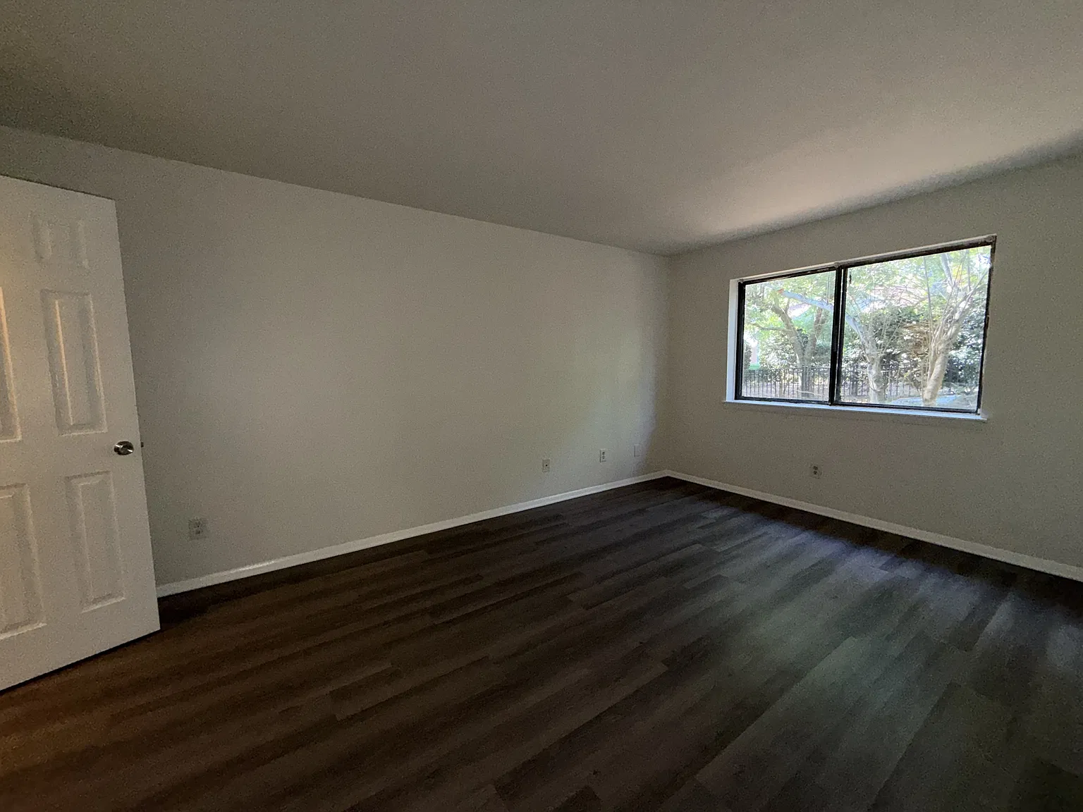1004 Sandlin Pl — Photo 4