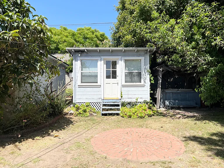 8000 Chase Ave — Photo 19