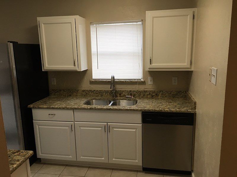 1st image of 4813 Ash Glen Ln