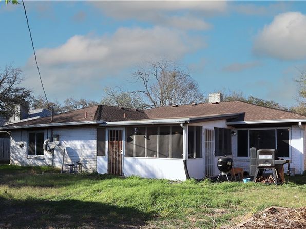 804 Hercules Dr, Bishop, TX 78343