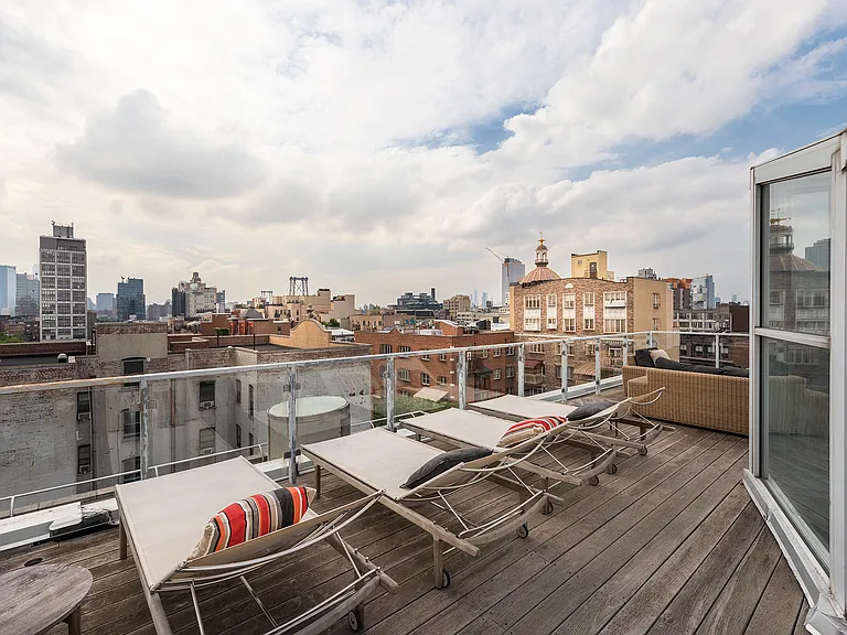 188 S 8th St #PENTHOUSE — Photo 2