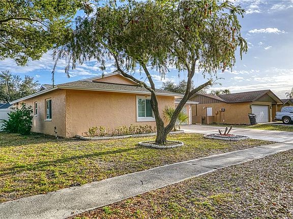 3rd image of 10407 Out Island Dr