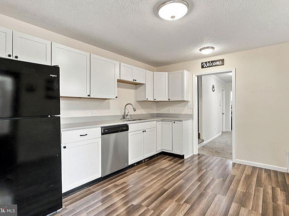5th image of 339 E Catherine St
