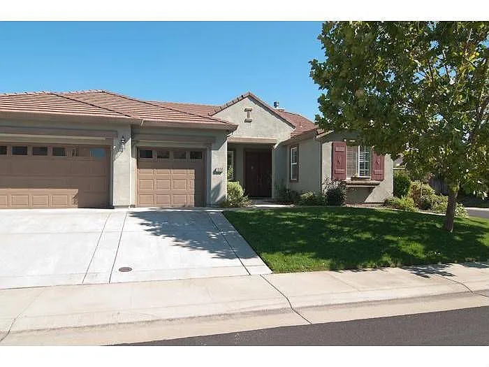 1604 Woodhaven Cir photo 1
