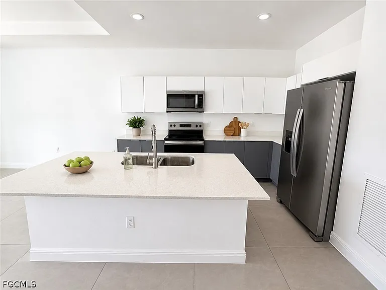 8753 Buckingham Rd — Photo 4
