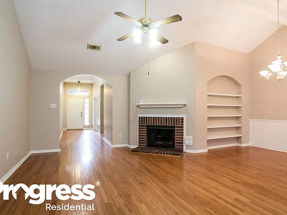3rd image of 3727 Liles Ln