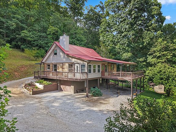 2nd image of 614 Waterfall Dr