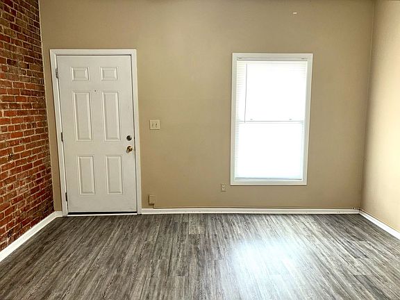 4th image of 807-809 E Maple St #807-A